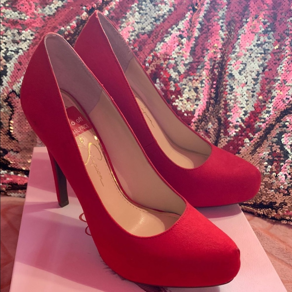 Jessica Simpson heel pumps